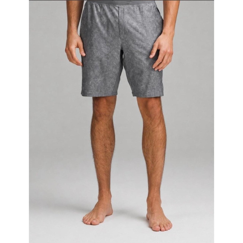 Mens Lululemon T.H.E. Tie Dye Drawstring Athletic Pockets Performance Shorts